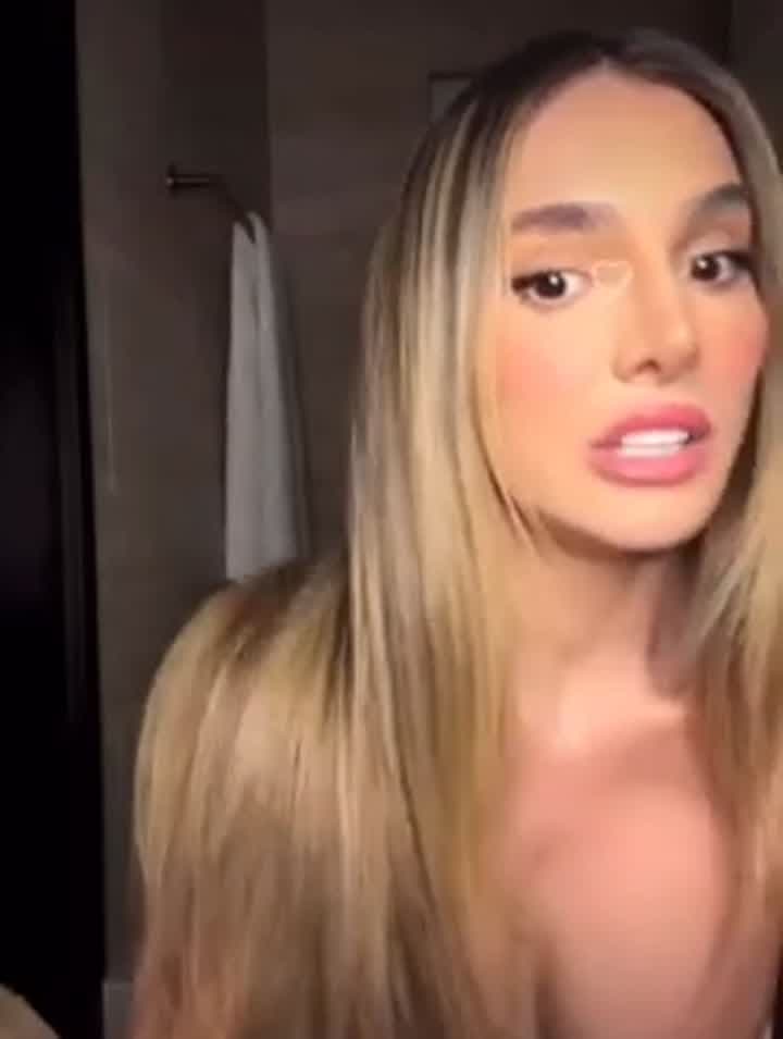 Live Hair Brush Fail: Bra Slip & Breast Reveal on Stream